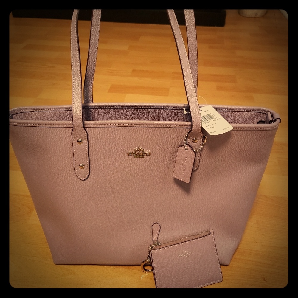 BNWT Lavender Coach City Zip Tote and Wallet